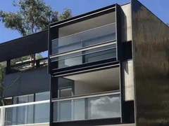 شیشے کا دروازہ